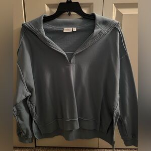 EUC Fleece V-Neck Sweatshirt. Size 00.